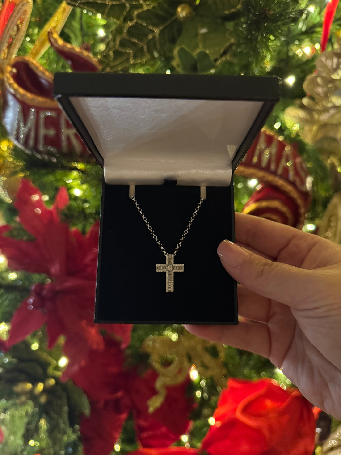 925 Sterling silver small cross on 18inch chain